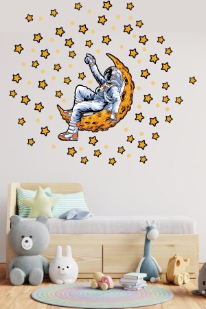 Ayda Yatan Astronot Ve Yıldızlar Çocuk Odası Duvar Sticker Seti - Görsel 3